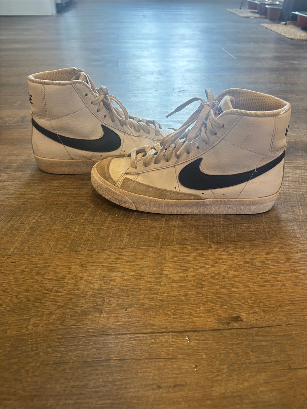 Nike white  High-Top blazers - Picture 2 of 6